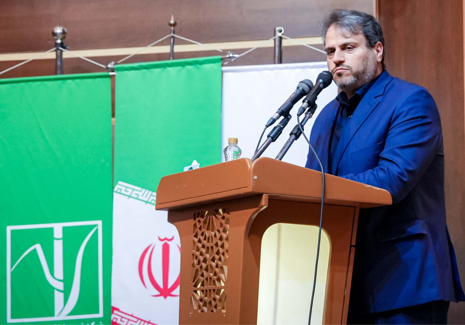 مدیرکل تعاون، کار و رفاه اجتماعی خوزستان در آیین تجلیل از کارگران صنعت نیشکر؛